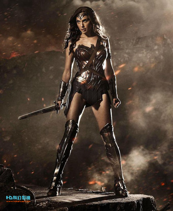 牢狱之灾的超级罪犯,包括死亡射手,鲨王,回旋镖队长和哈利·奎恩等