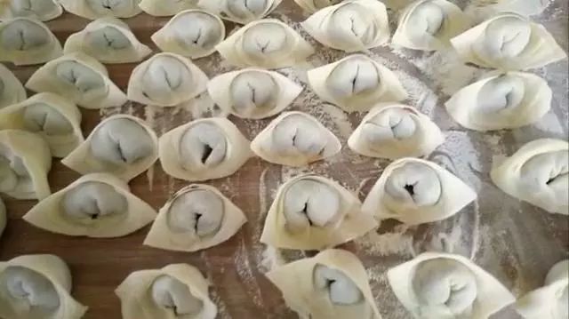猫耳朵饺子一按一捏一个在家包饺子用这种方法又快又好看