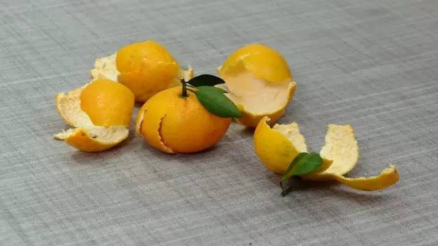 实用有了橘子皮不买洗洁精