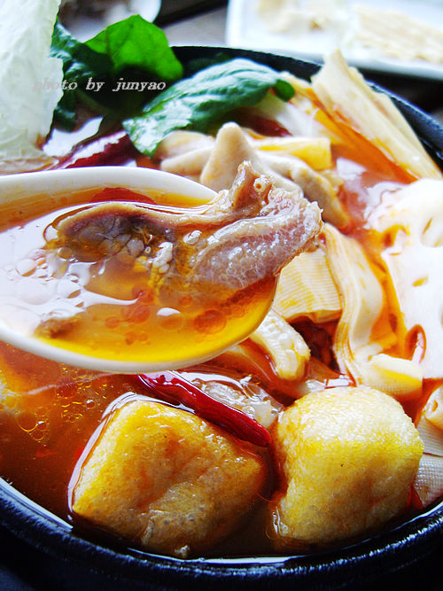 【香辣够味】香辣牛杂火锅(内附:牛骨汤,火锅底料等的做法)