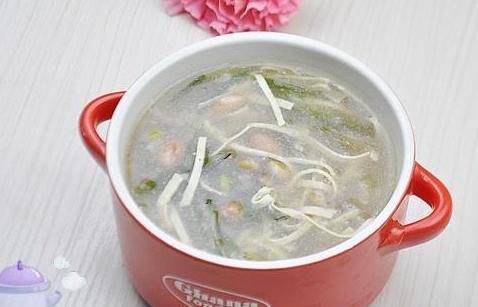 胡辣汤临出锅加盐小火煲1-2小时加足量水大火煮开下白萝卜,海带,葱姜