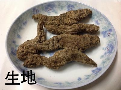 准备中药防风,青皮各9克,丹皮,当归各10克,生地15克,升麻7克,细辛1.