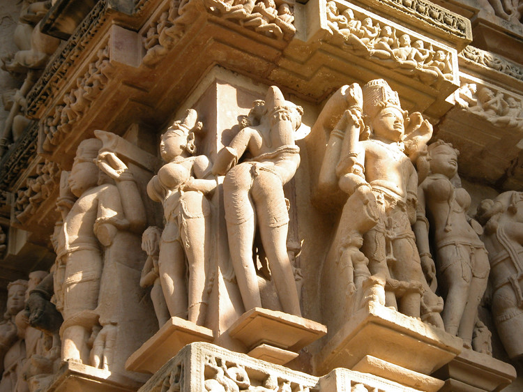 印度之八:克久拉霍古迹组,世界唯一的xing爱神庙