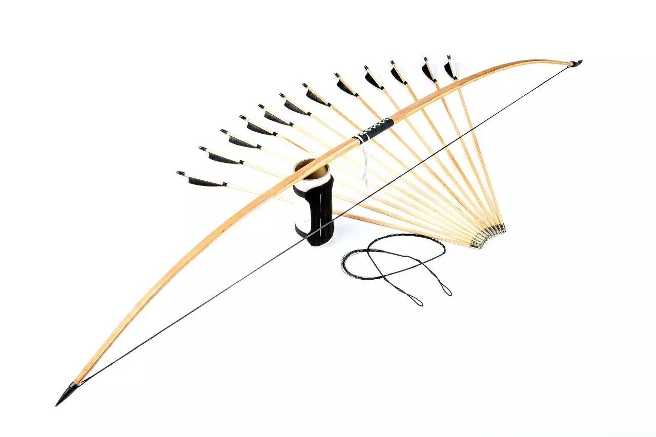 从古代到如今,制作一把精美灵活的长弓,那么最合适的材料就一定是紫杉