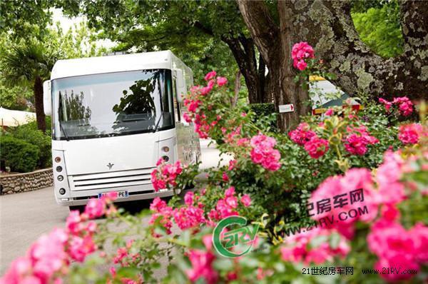 乡村型露营地sequoia parcsequoia parc露营地占地45英亩(约18公顷)