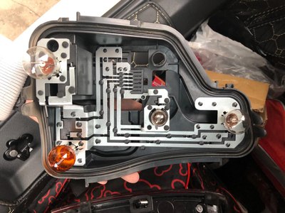 2016款2018款polo尾灯拆卸更换灯泡