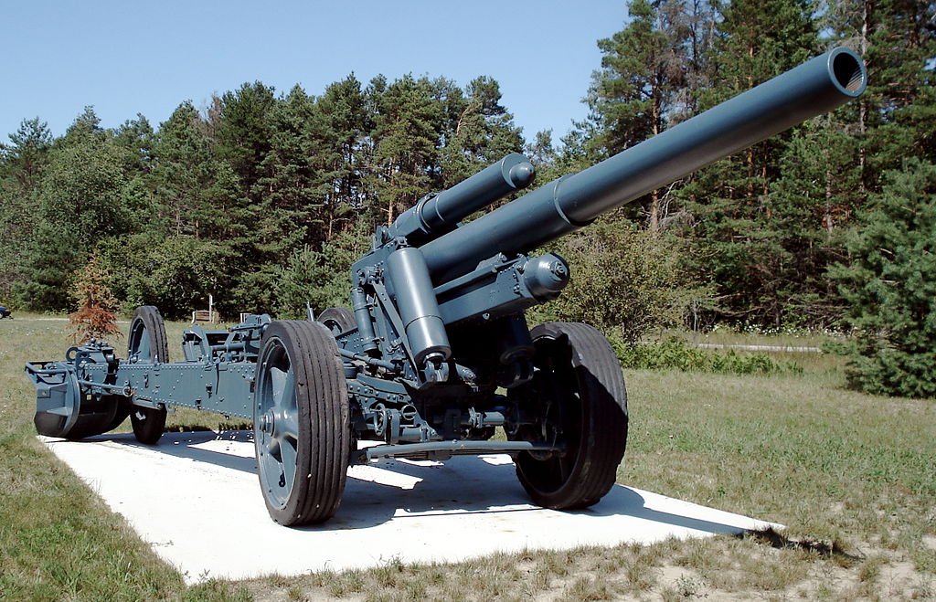 sfh 18榴弹炮博福斯75毫米野战炮在法肯豪斯将军的强烈要求下,德式师