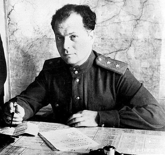 不久这些五大三粗的陆军汉子们就找到了坦克设计师——约瑟夫·科廷