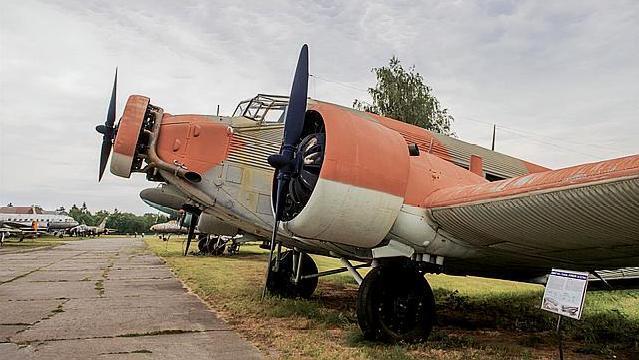 二战德国容克大婶运输机ju52空降兵的铝合金棺材德军无奈之选