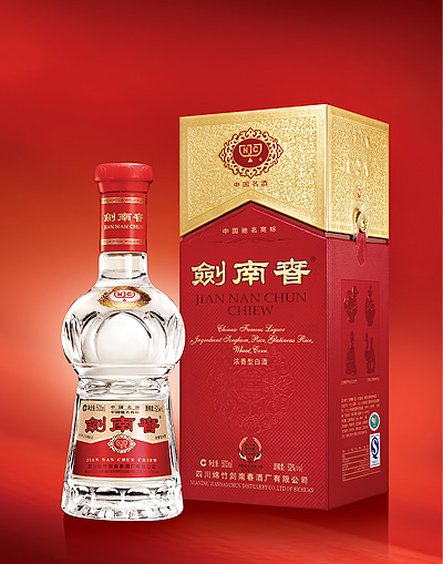 剑南春曾经的"茅五剑"中的剑南春,可谓红遍大江南北,近几年有些椿不