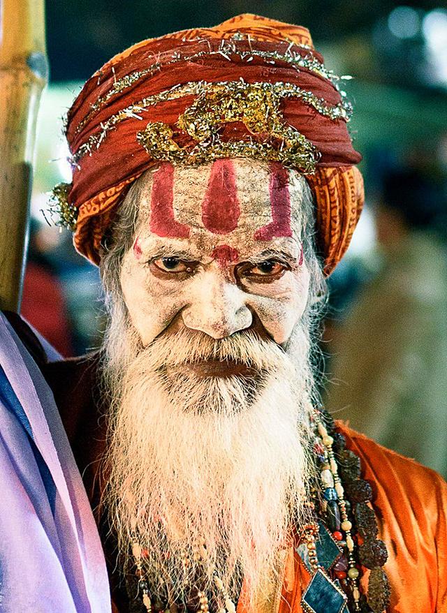 揭秘印度苦行僧令人诡异的修行