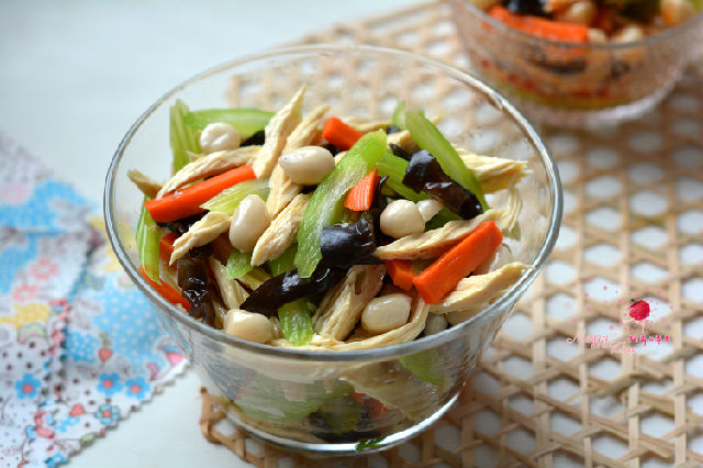 凉拌素什锦的家常做法