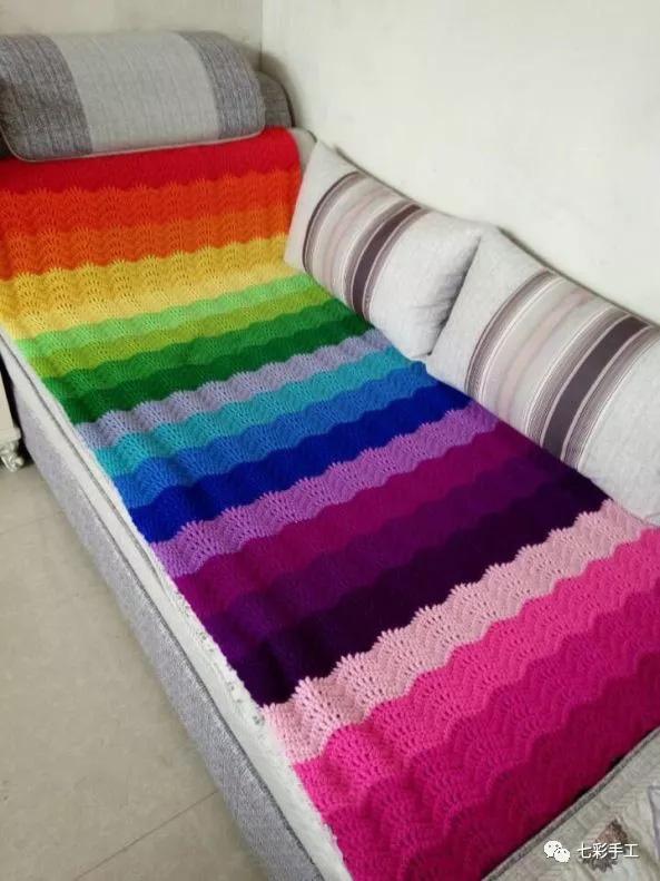 彩虹桥沙发垫钩针编织教程彩虹控们看过来既好看又保暖