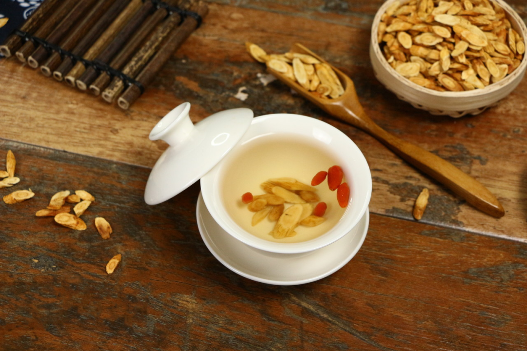 黄芪泡水喝,一次放多少功效最好?怎么喝不上火? - 好网角收藏夹