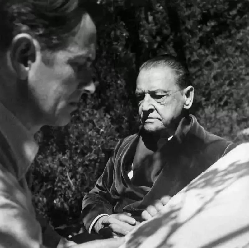 我最喜欢的作家毛姆用刀锋般的文字划开你的内心