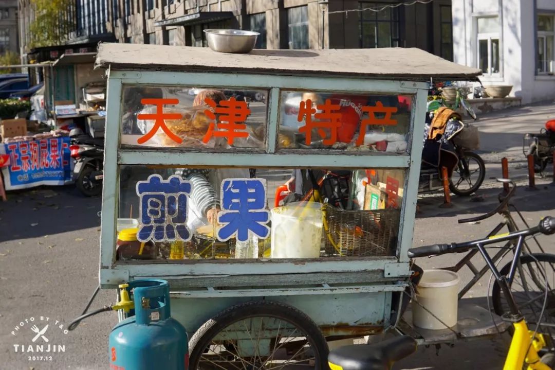 天津煎饼果子摊位图片