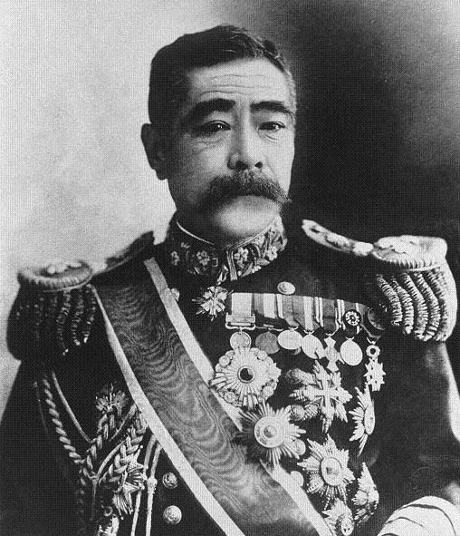 1894年(明治27年)10月3日晋级,明治和大正时期的九位元老之一,第一位